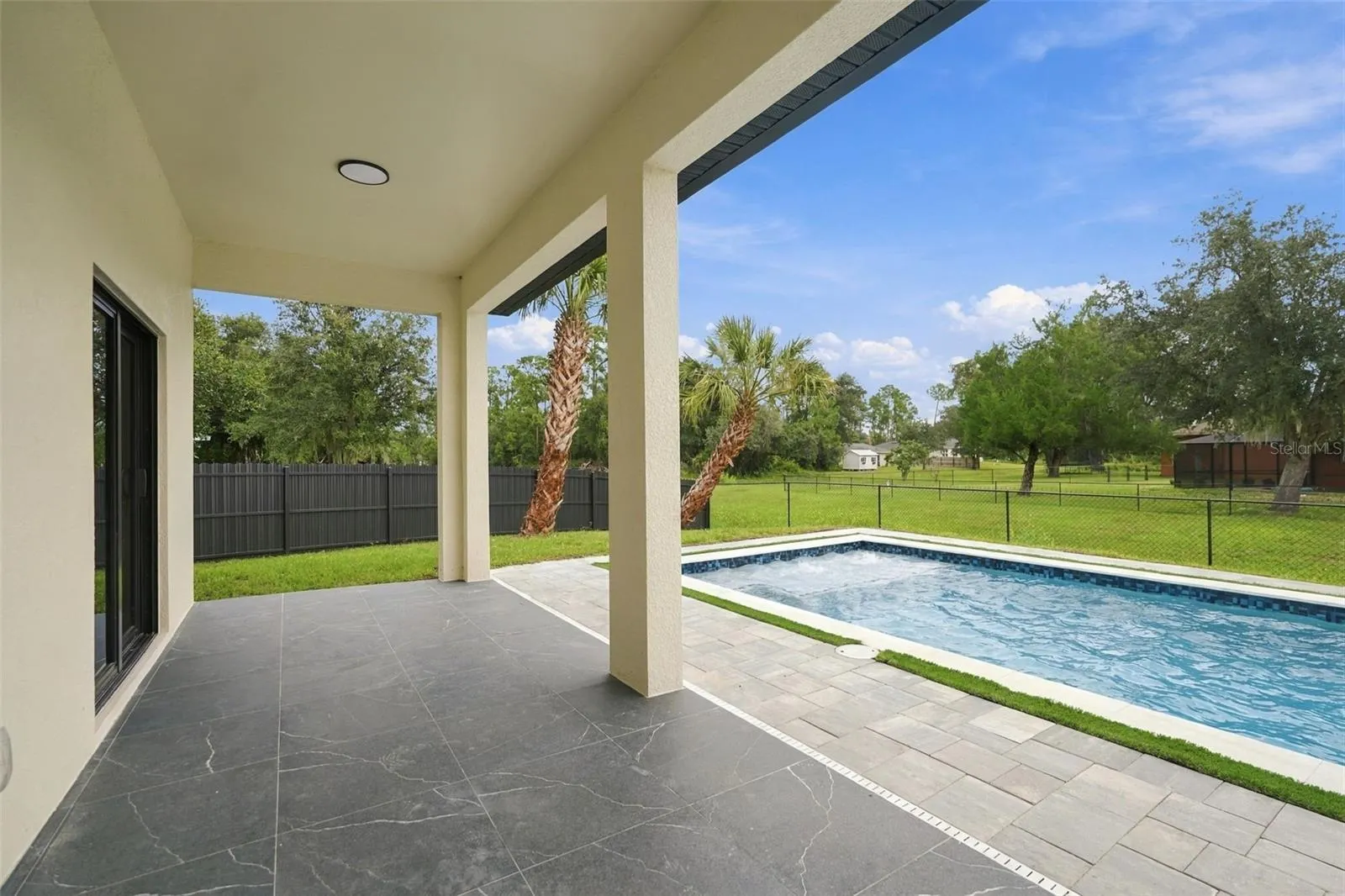 2524 WALLER RD