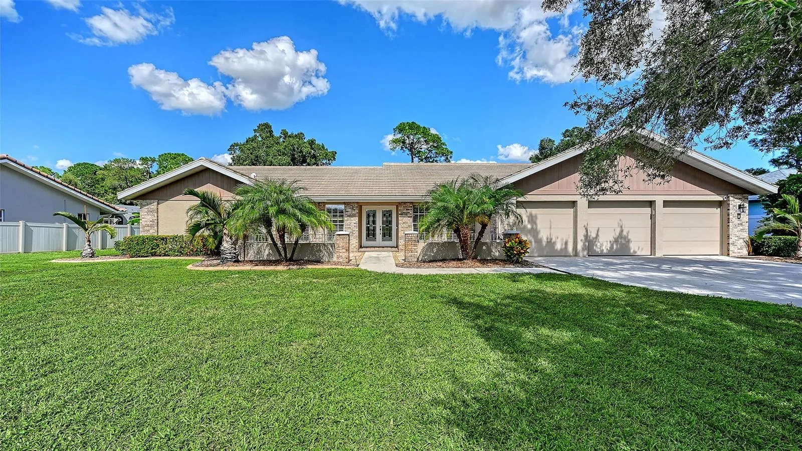 7913 BROADMOOR PINES BLVD