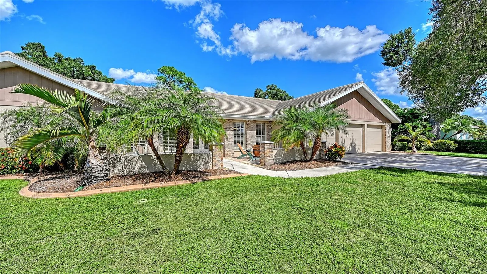 7913 BROADMOOR PINES BLVD