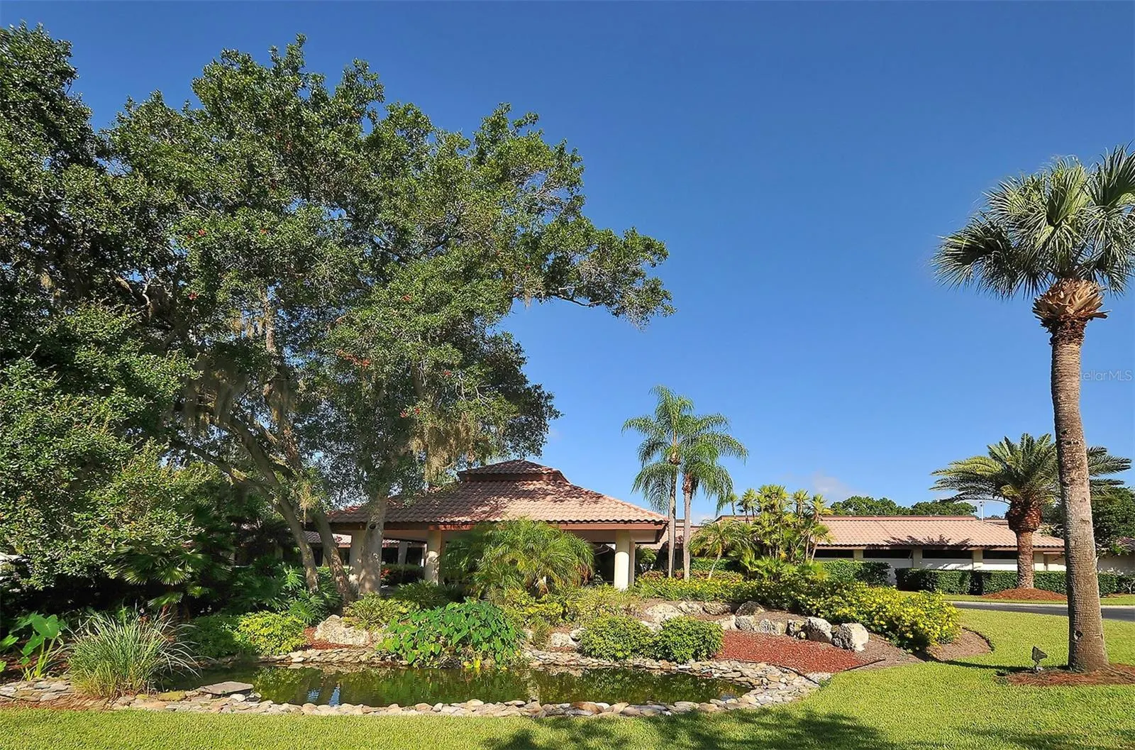 7913 BROADMOOR PINES BLVD