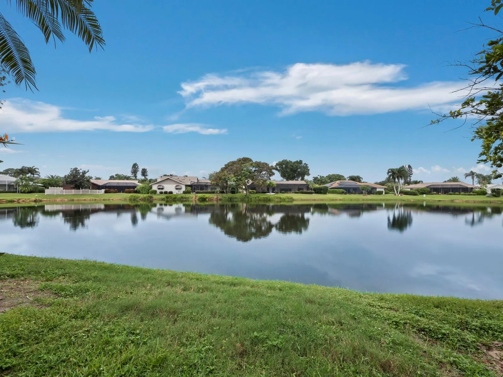 6945 COUNTRY LAKES CIR