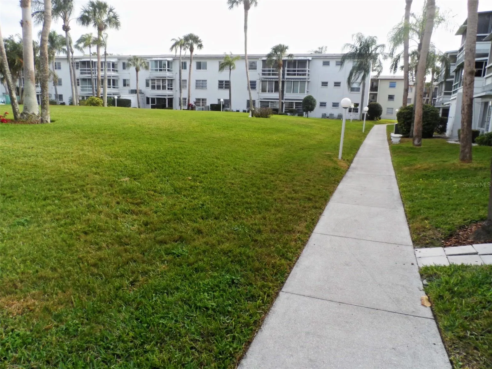 2083 CANAL DR #L32 #L32