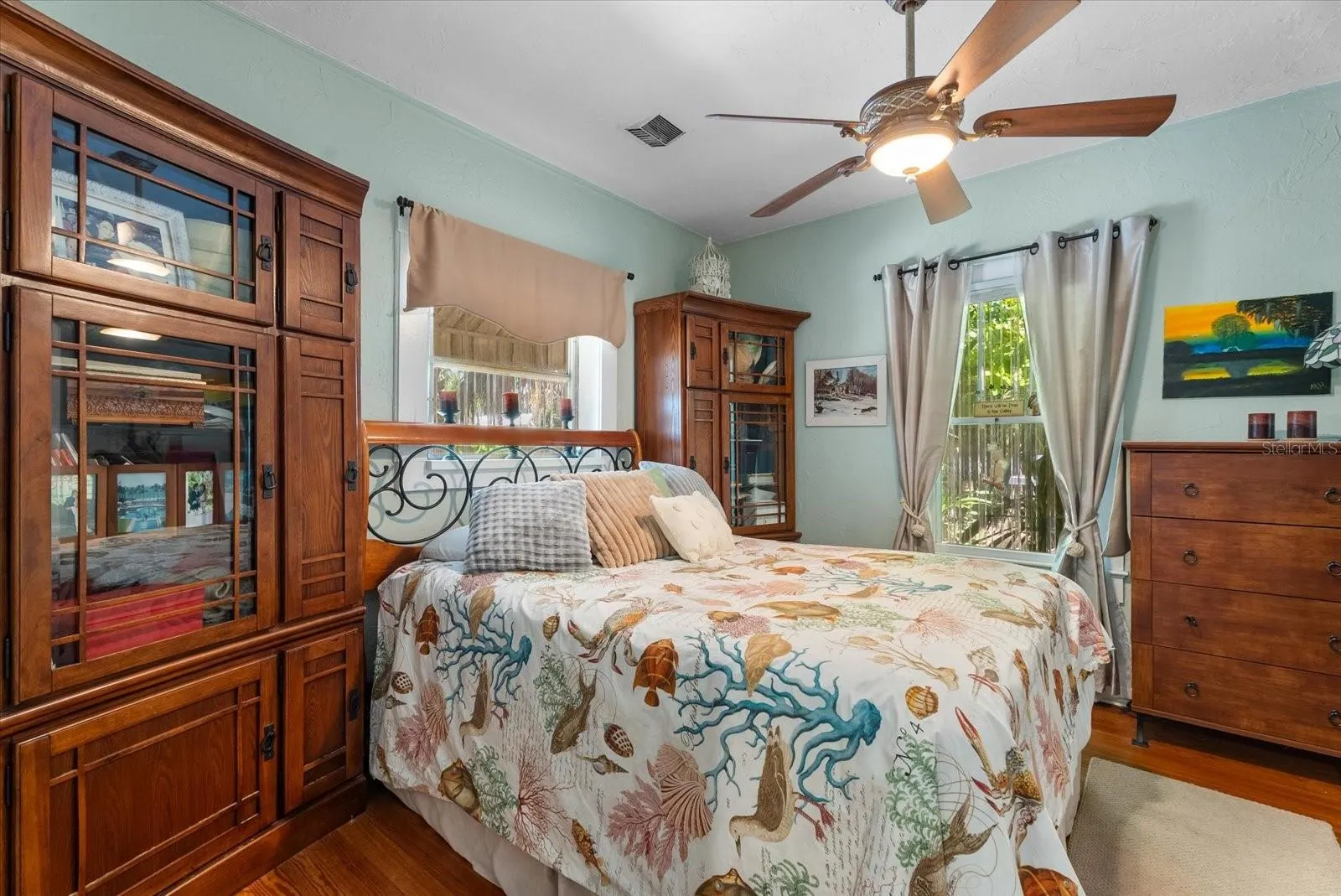 1777 ALTA VISTA ST