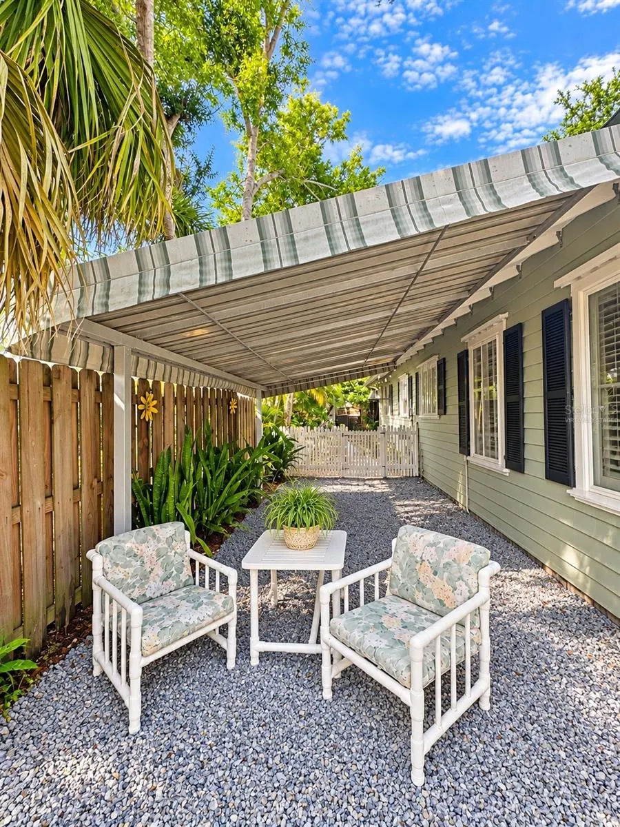 1777 ALTA VISTA ST