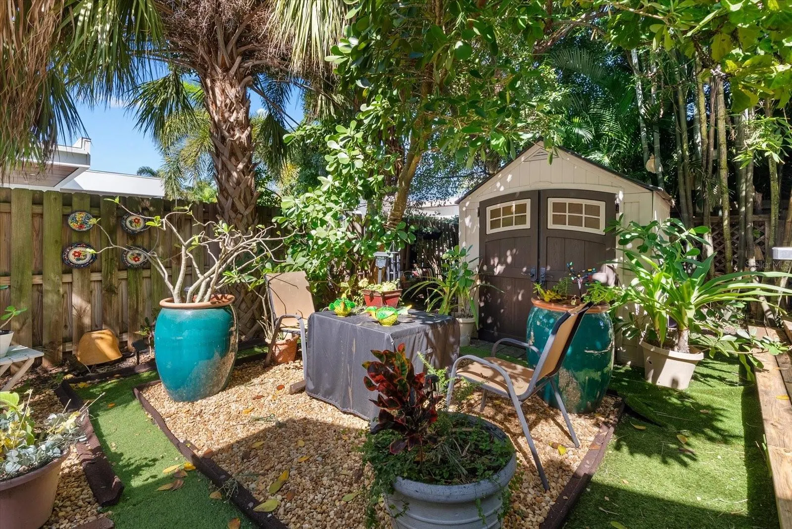 1777 ALTA VISTA ST
