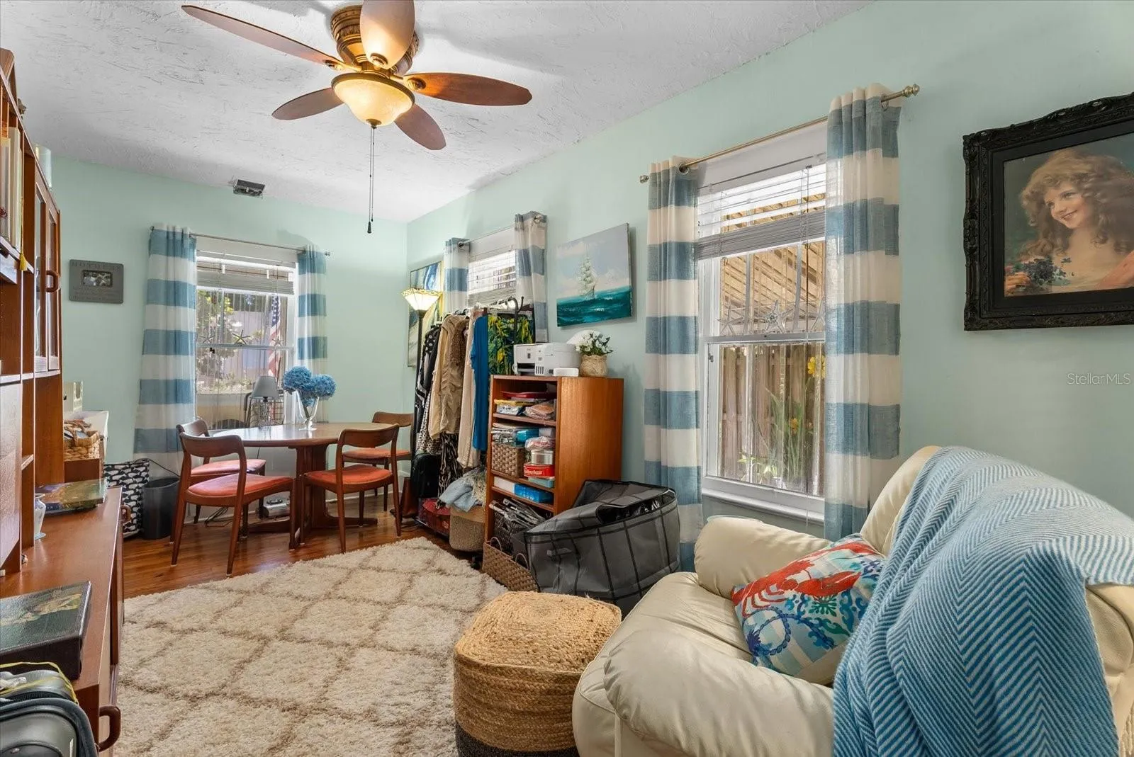 1777 ALTA VISTA ST