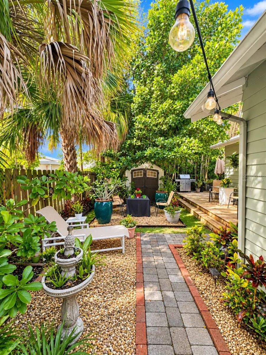1777 ALTA VISTA ST