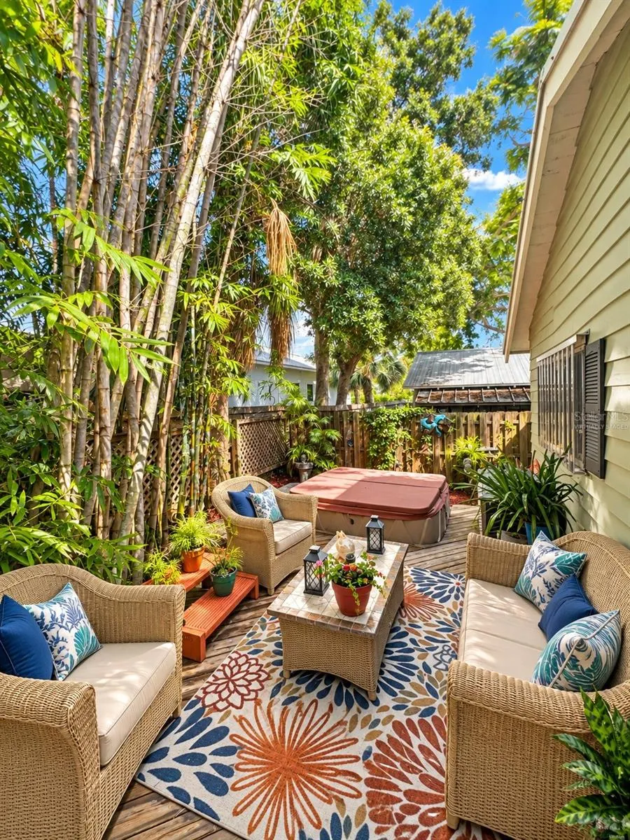 1777 ALTA VISTA ST