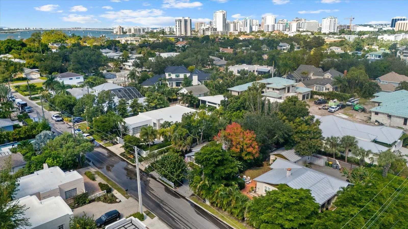 1777 ALTA VISTA ST