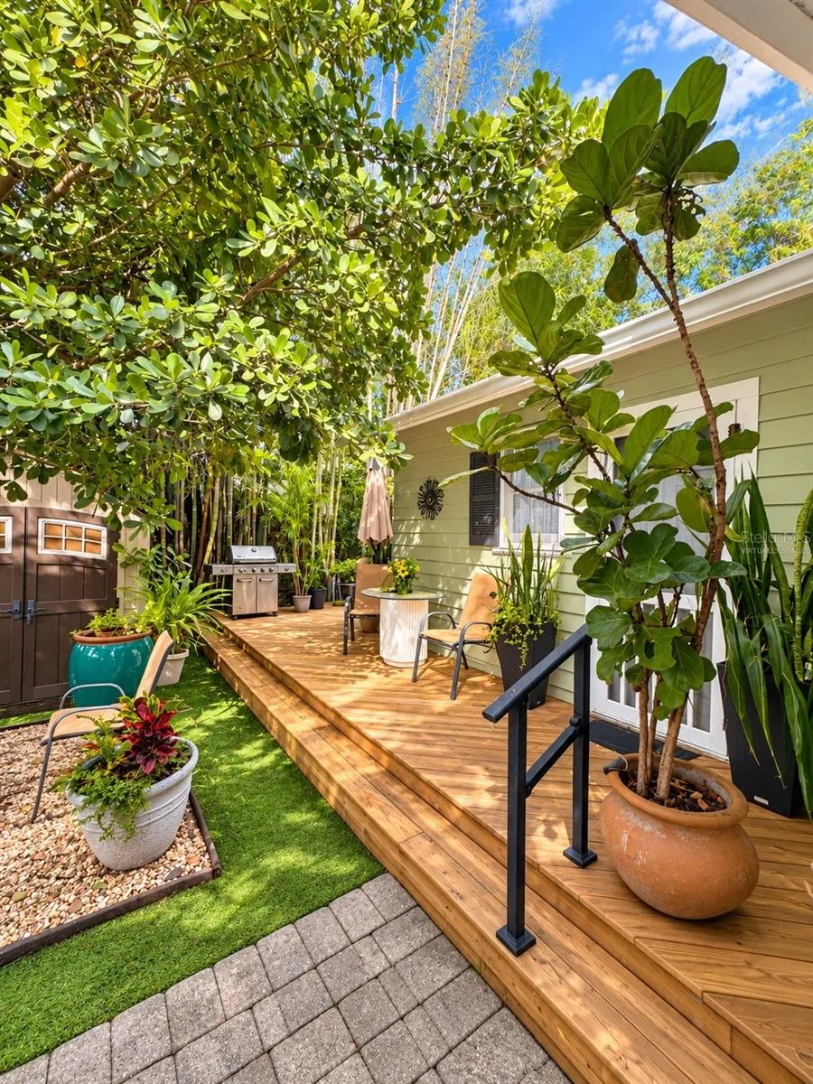 1777 ALTA VISTA ST
