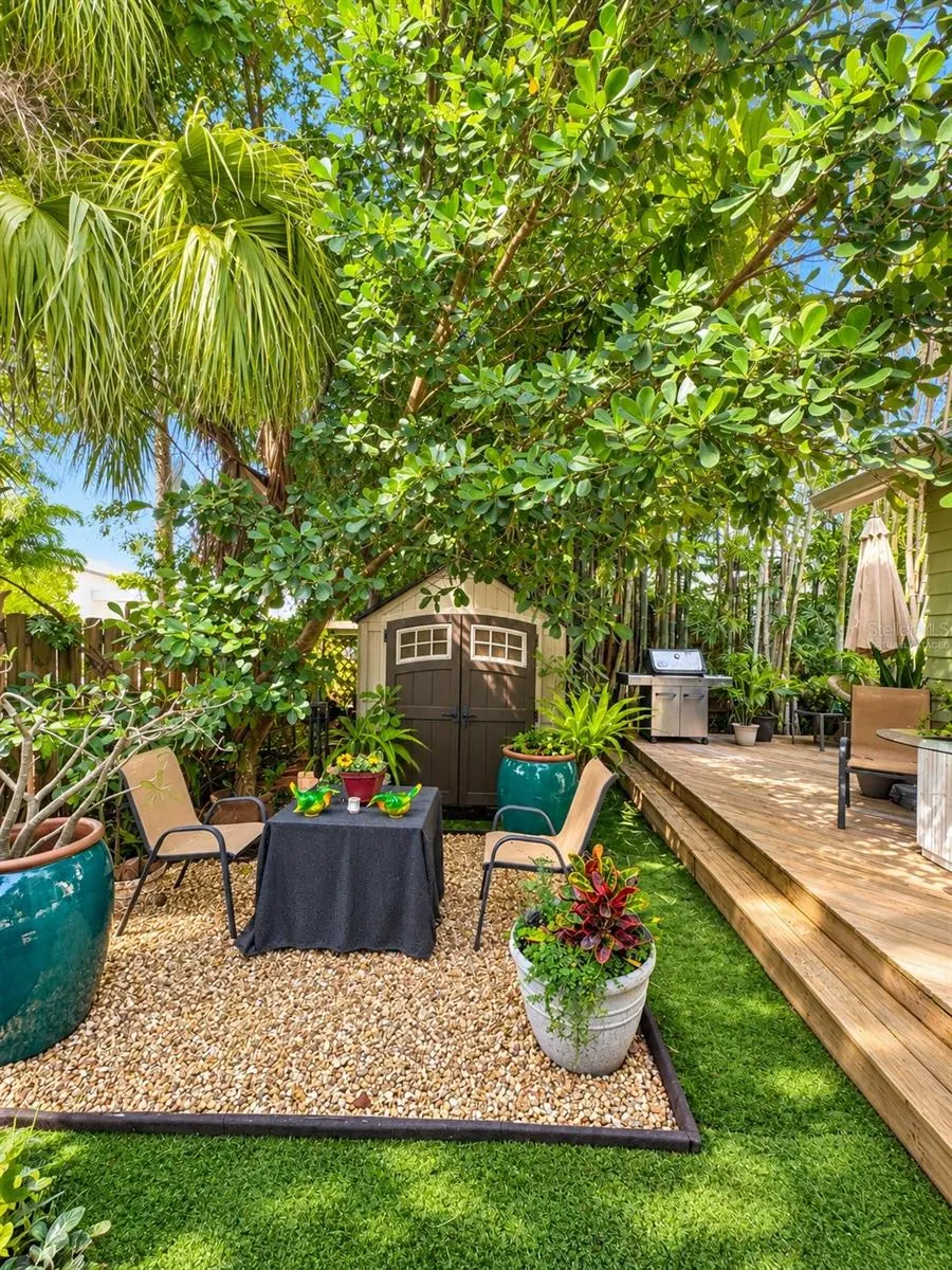 1777 ALTA VISTA ST