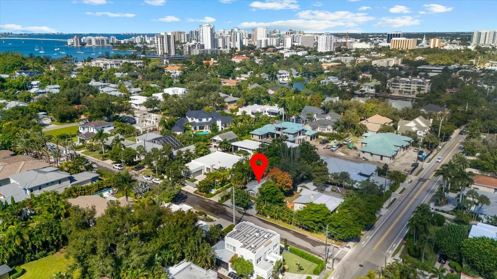 1777 ALTA VISTA ST