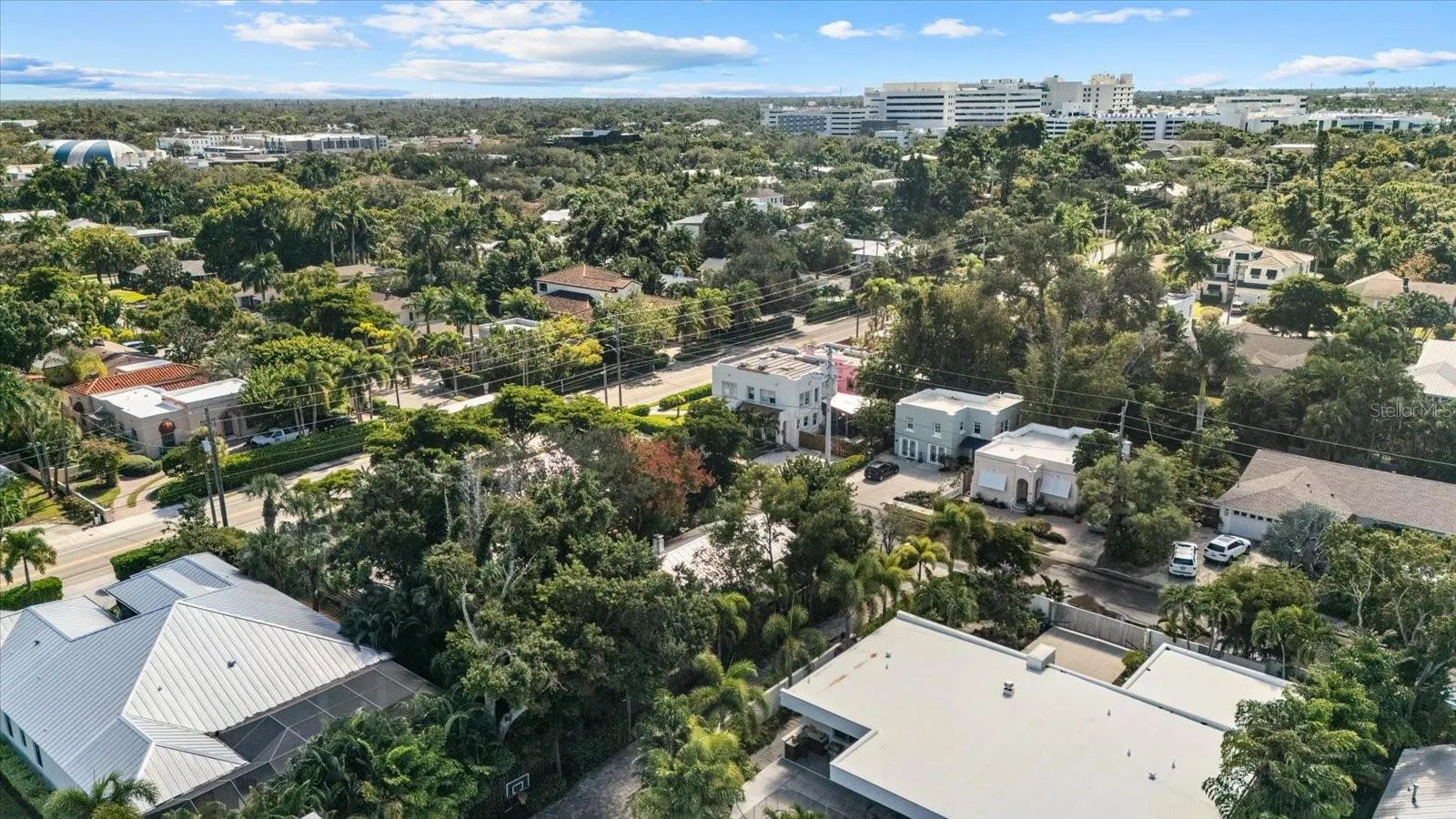1777 ALTA VISTA ST