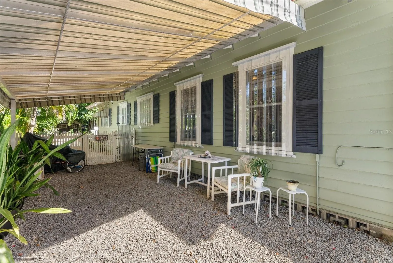 1777 ALTA VISTA ST