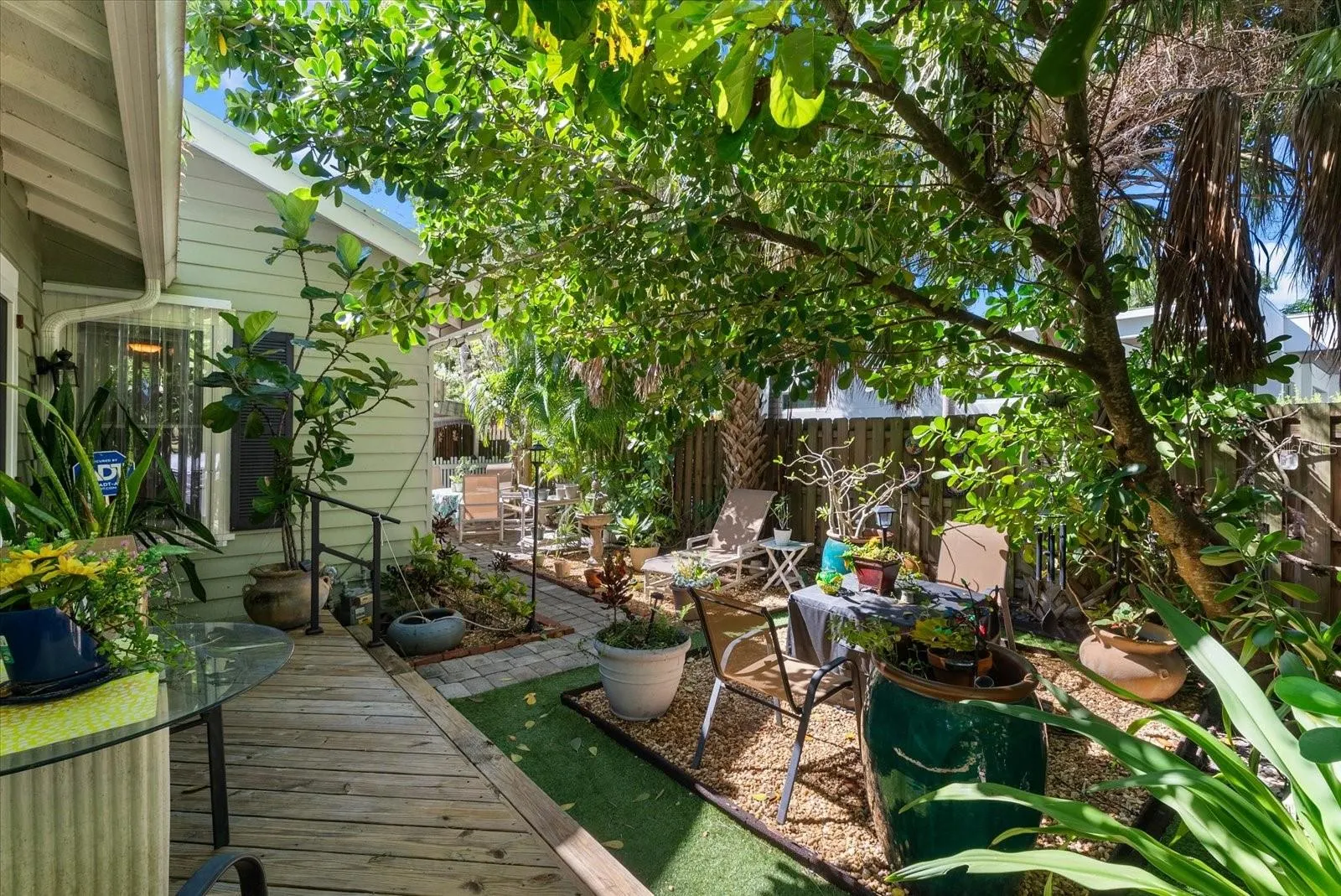 1777 ALTA VISTA ST