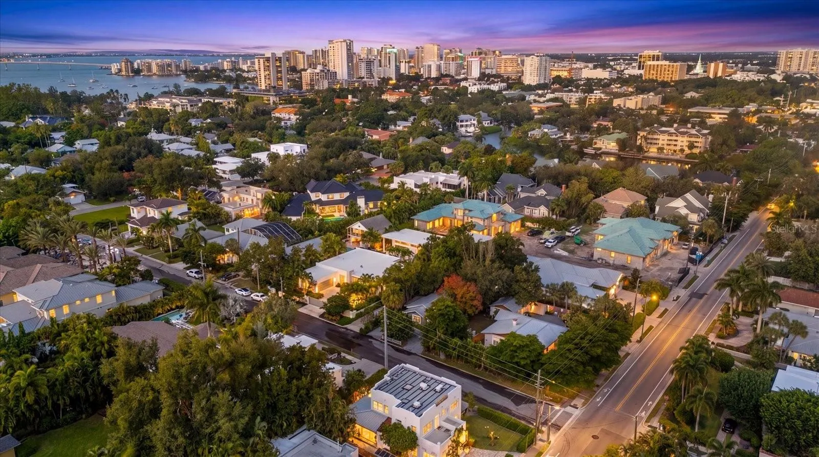 1777 ALTA VISTA ST