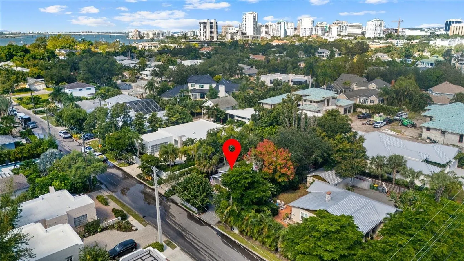 1777 ALTA VISTA ST