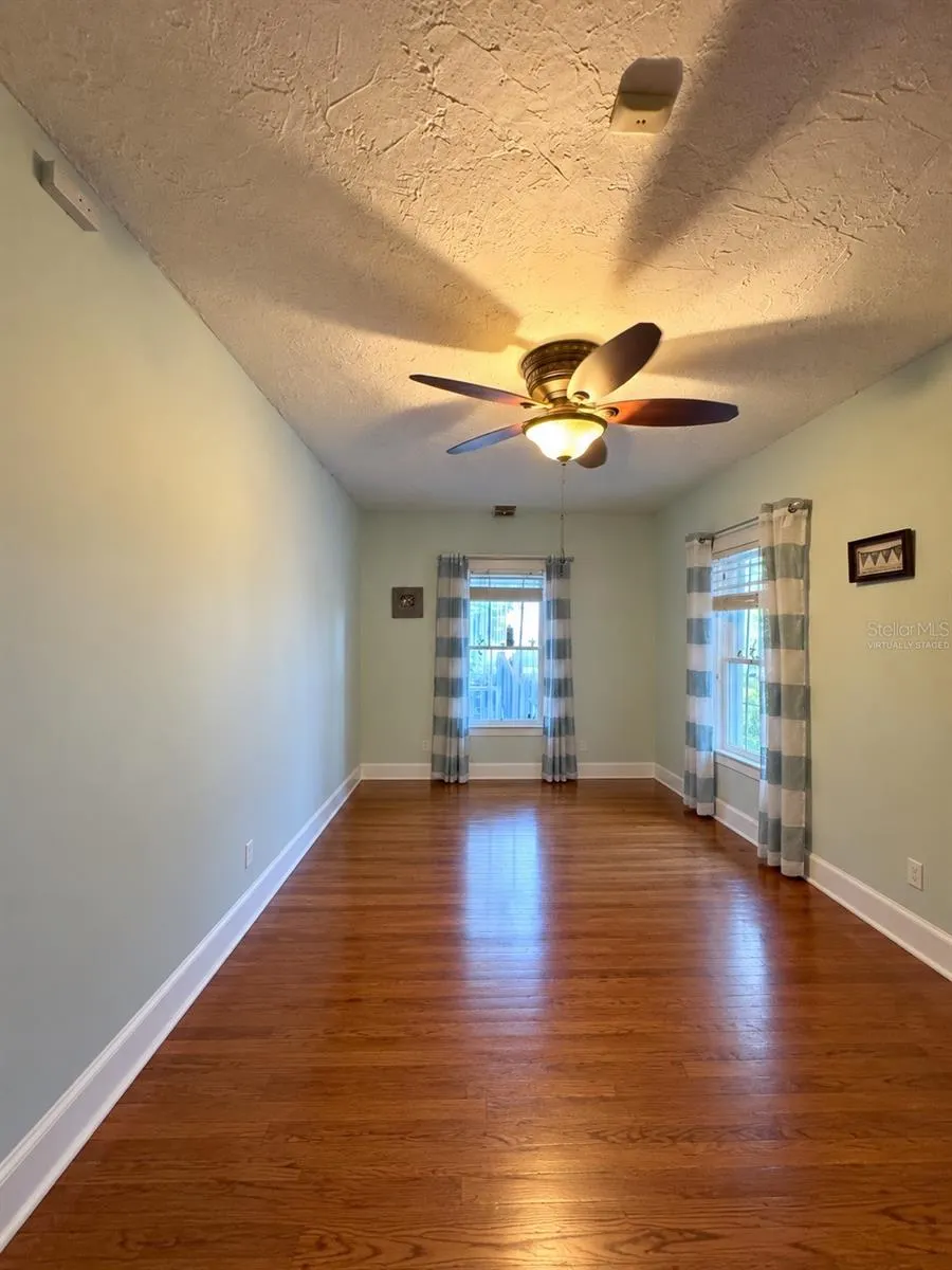 1777 ALTA VISTA ST