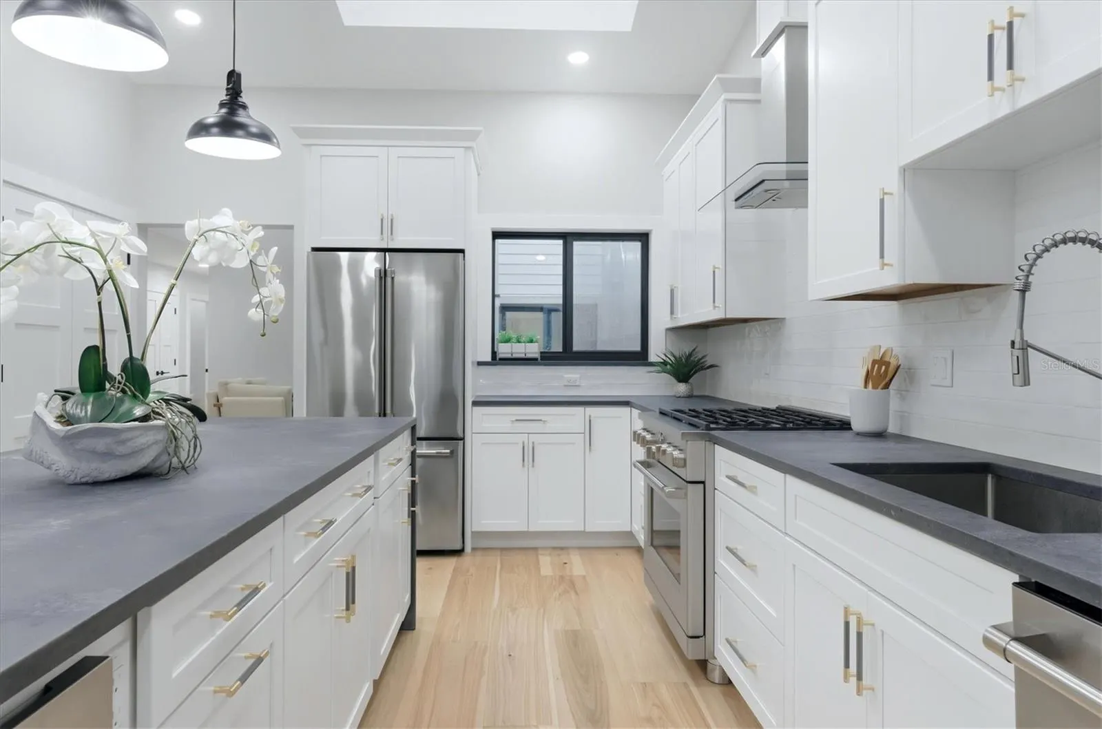 2141 HARBOURSIDE DR #1203 #1203
