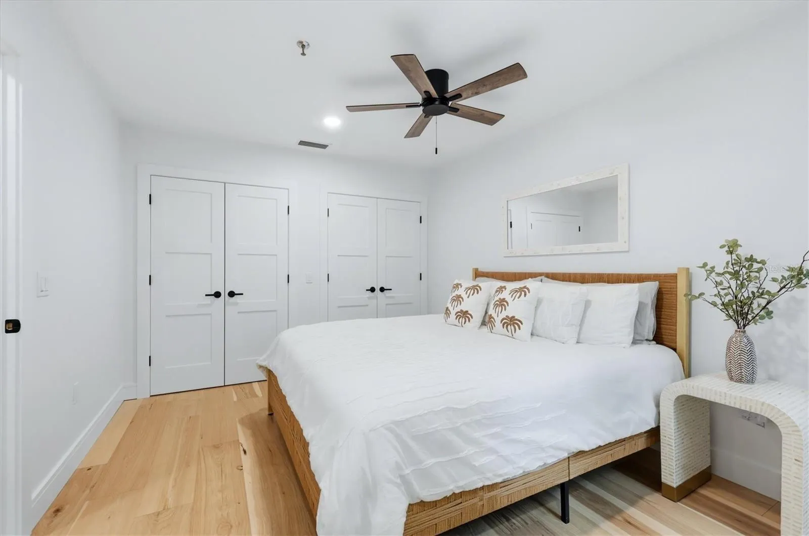 2141 HARBOURSIDE DR #1203 #1203