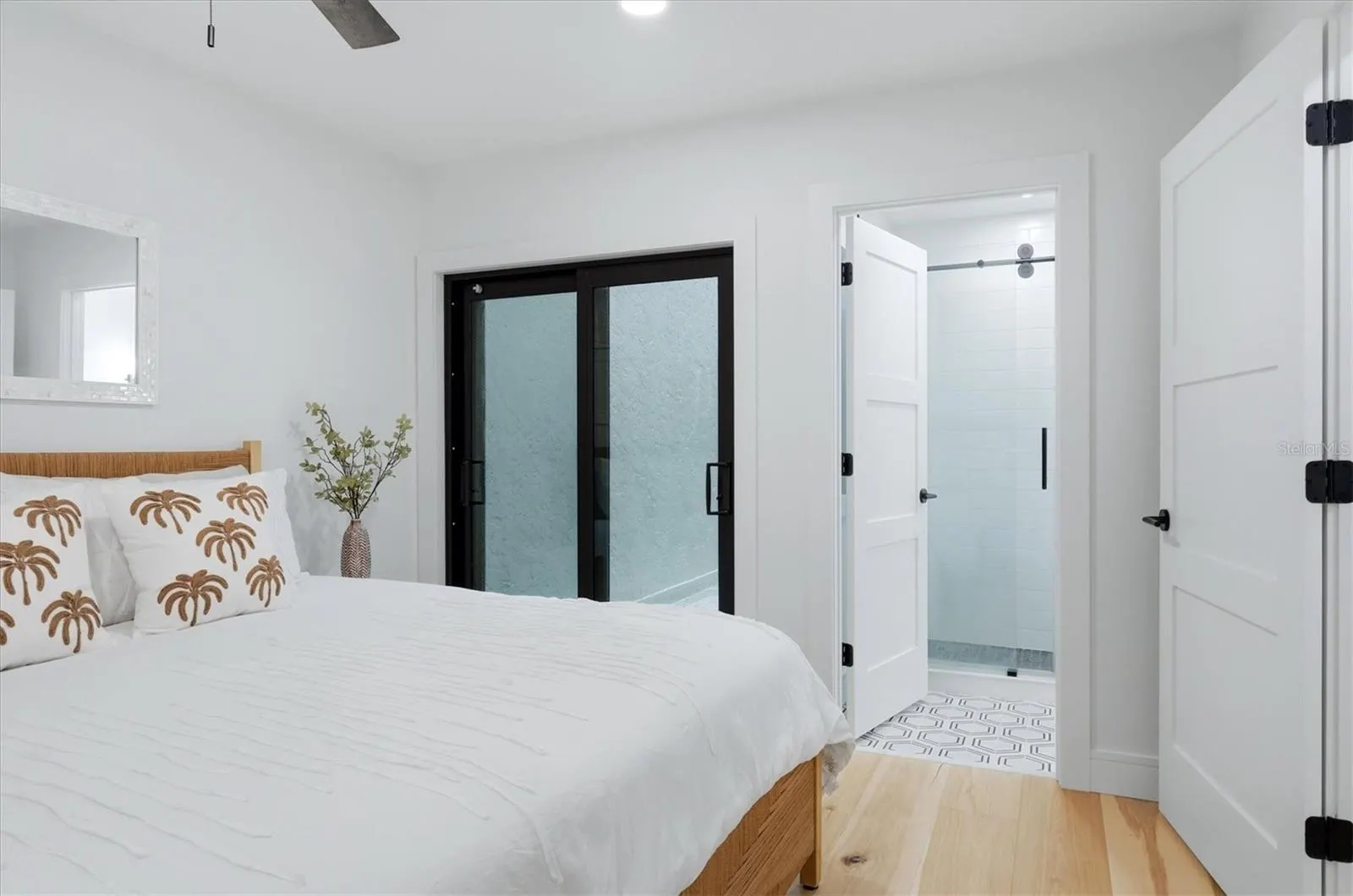 2141 HARBOURSIDE DR #1203 #1203