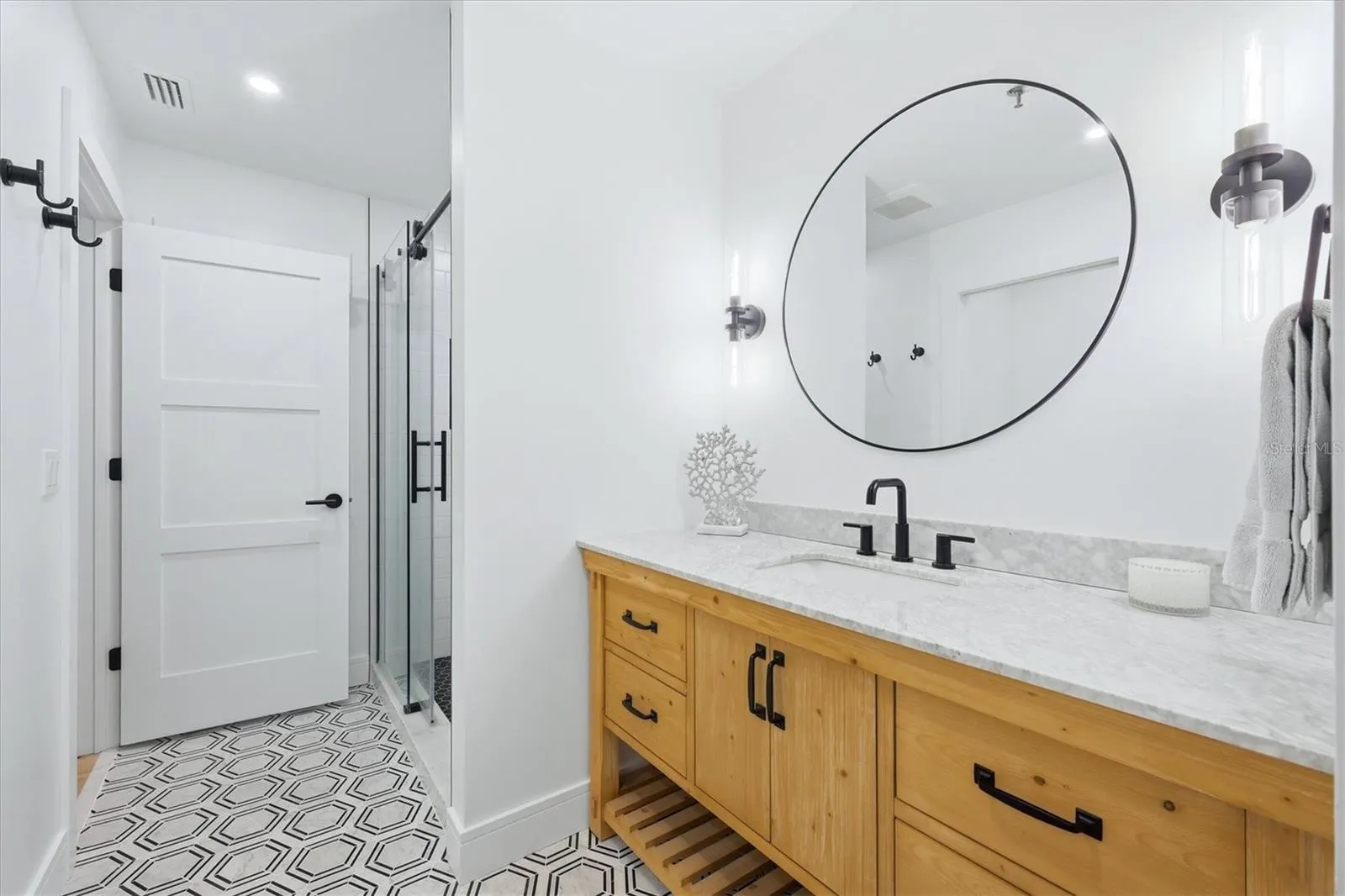 2141 HARBOURSIDE DR #1203 #1203