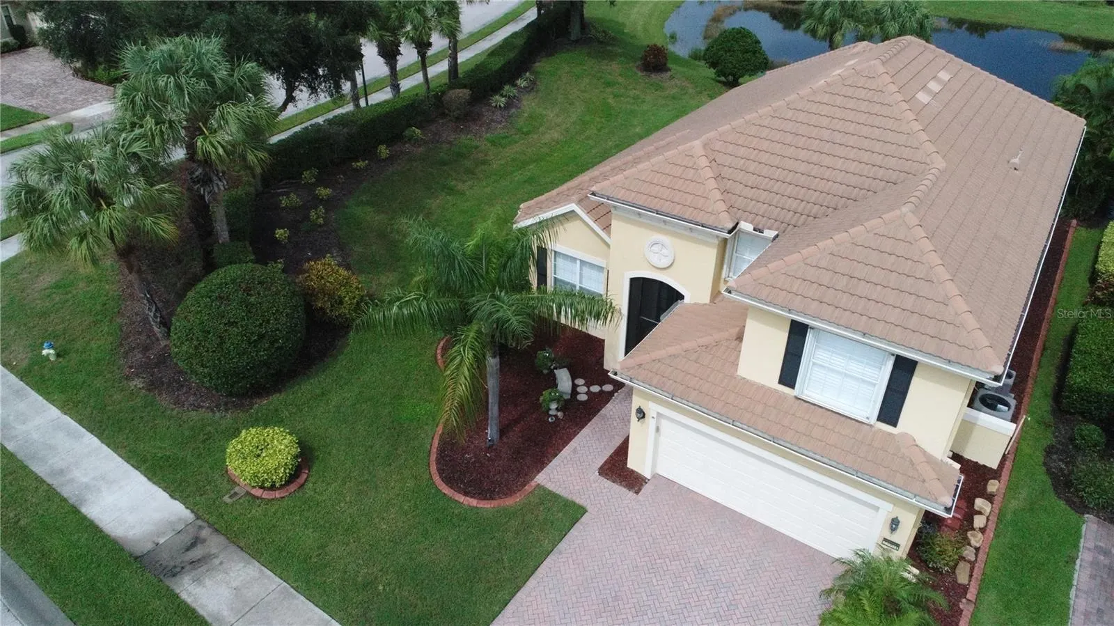 23901 WAVERLY CIR