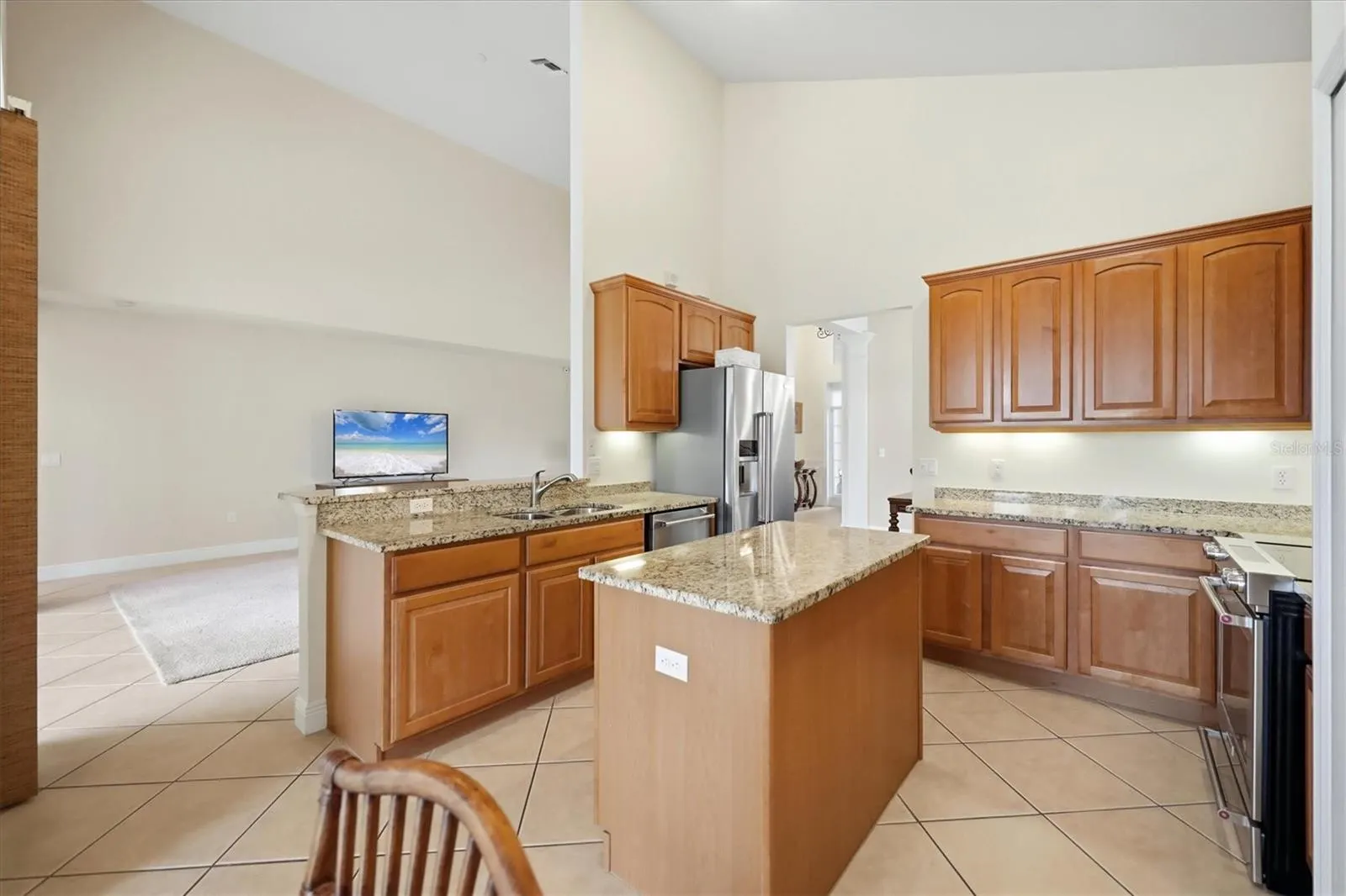 23901 WAVERLY CIR