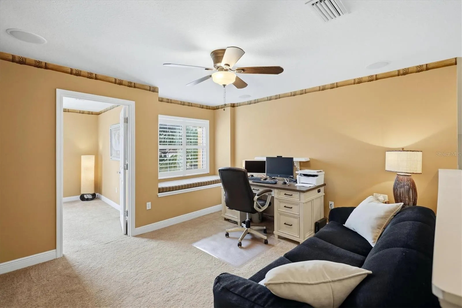 23901 WAVERLY CIR