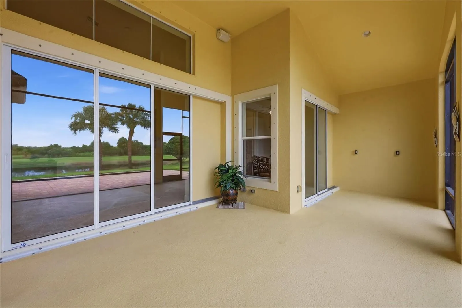 23901 WAVERLY CIR