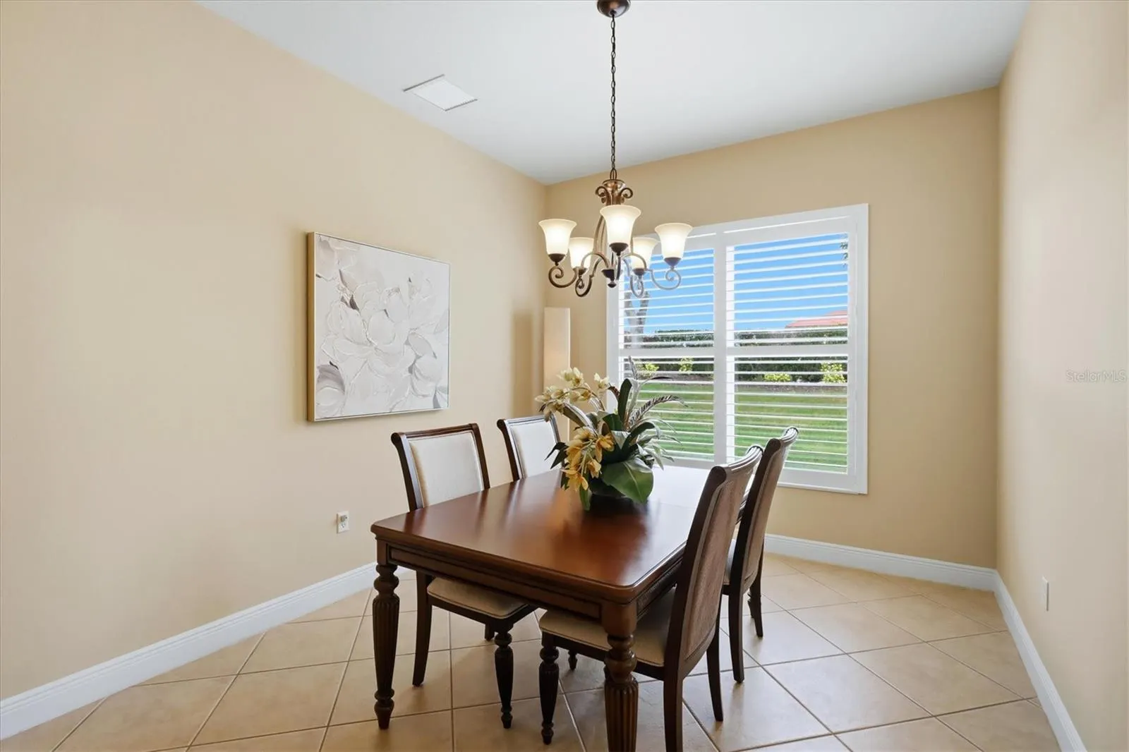 23901 WAVERLY CIR