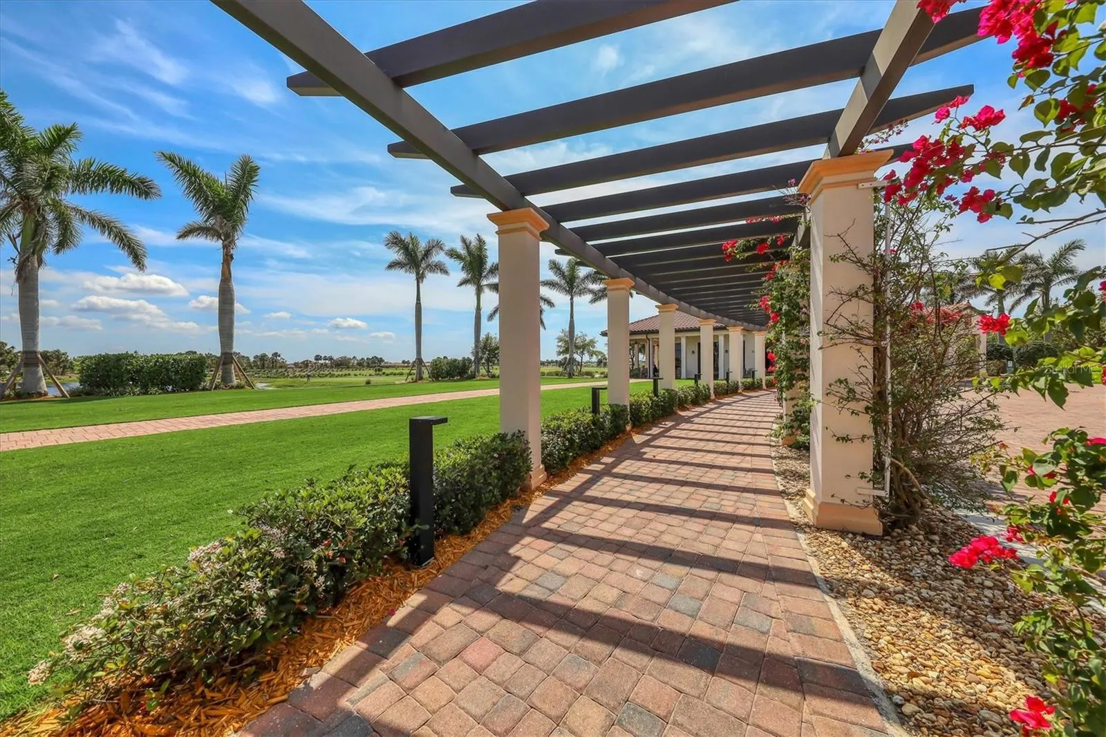 23901 WAVERLY CIR
