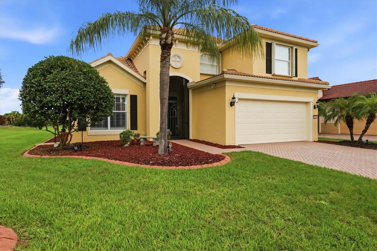 23901 WAVERLY CIR