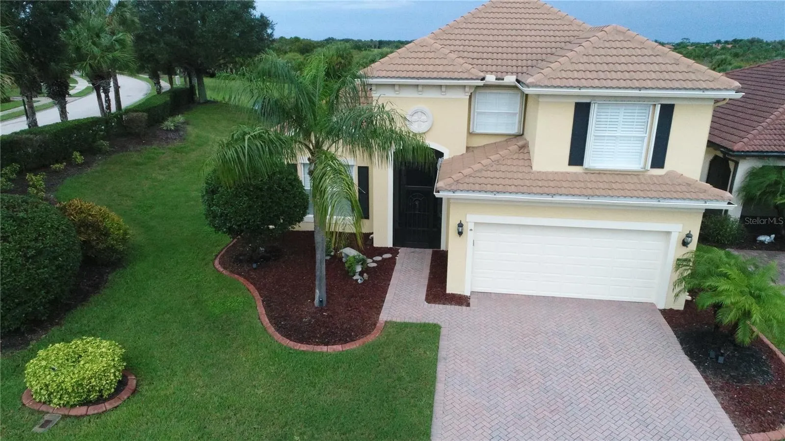 23901 WAVERLY CIR