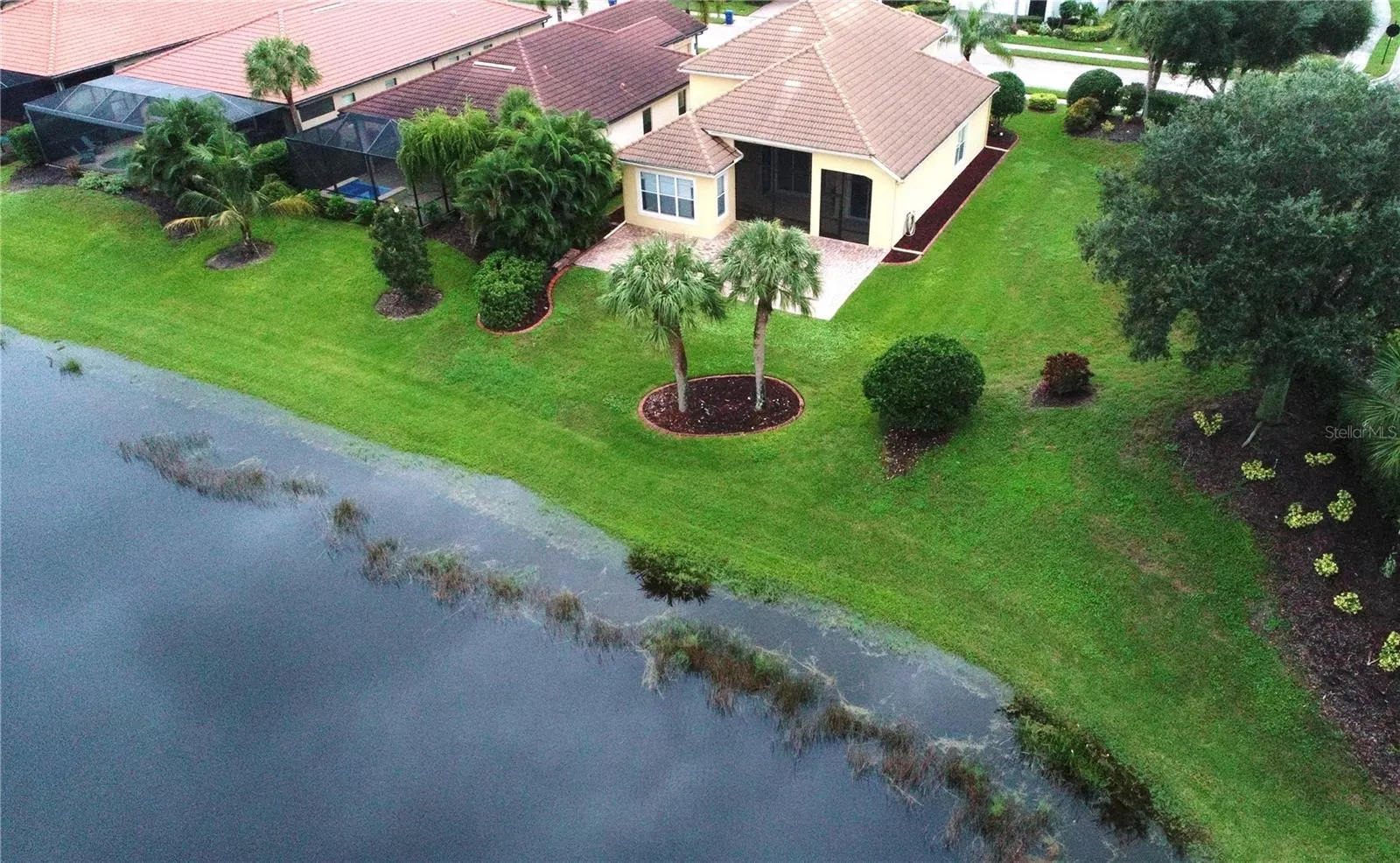 23901 WAVERLY CIR