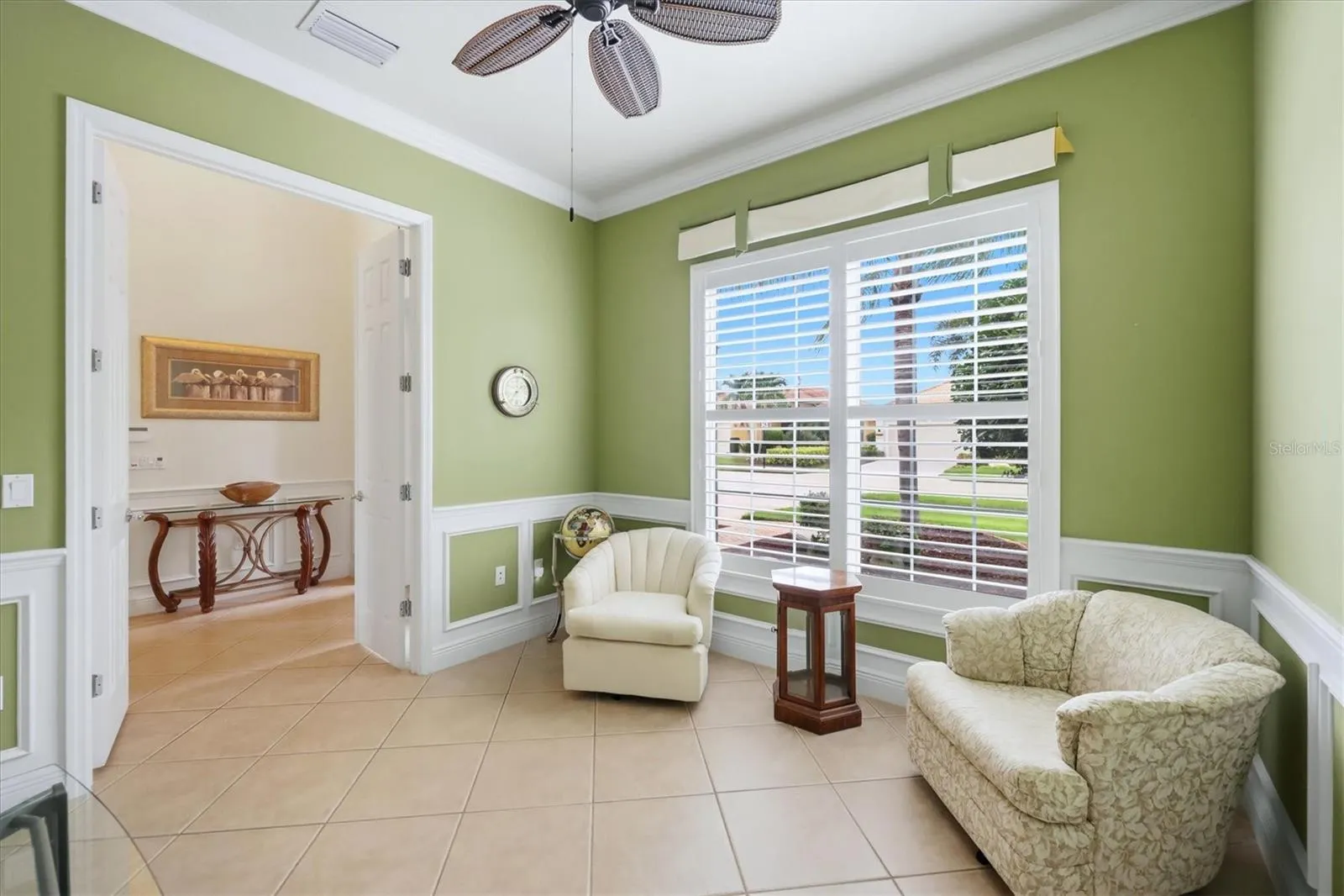 23901 WAVERLY CIR
