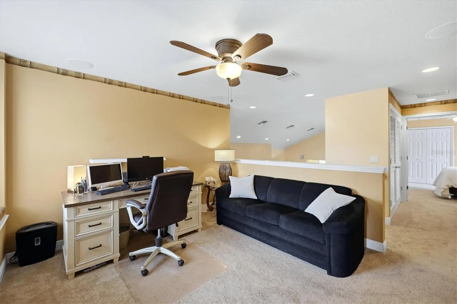 23901 WAVERLY CIR