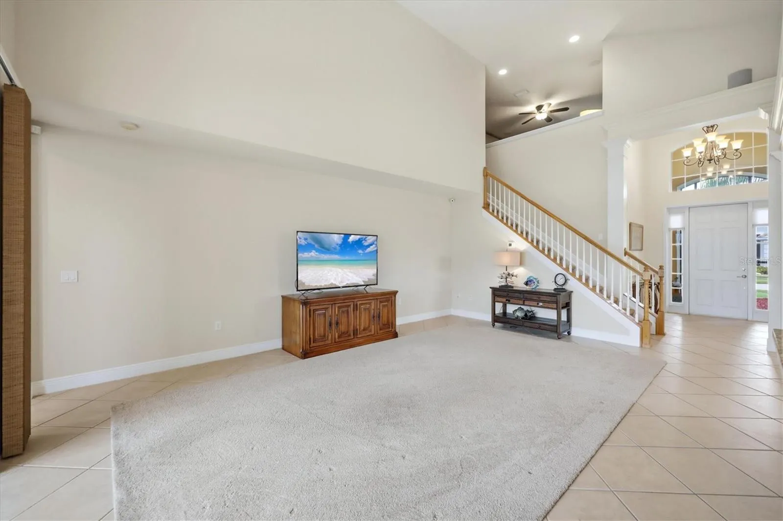 23901 WAVERLY CIR
