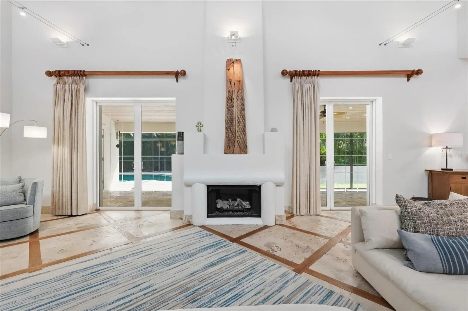 4307 CAMINO REAL