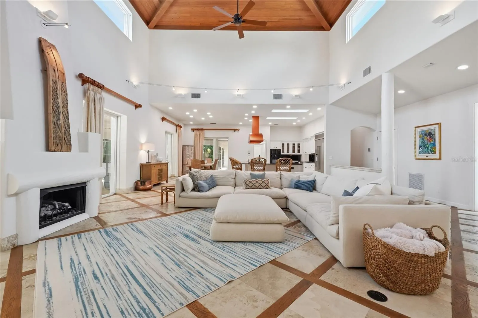 4307 CAMINO REAL
