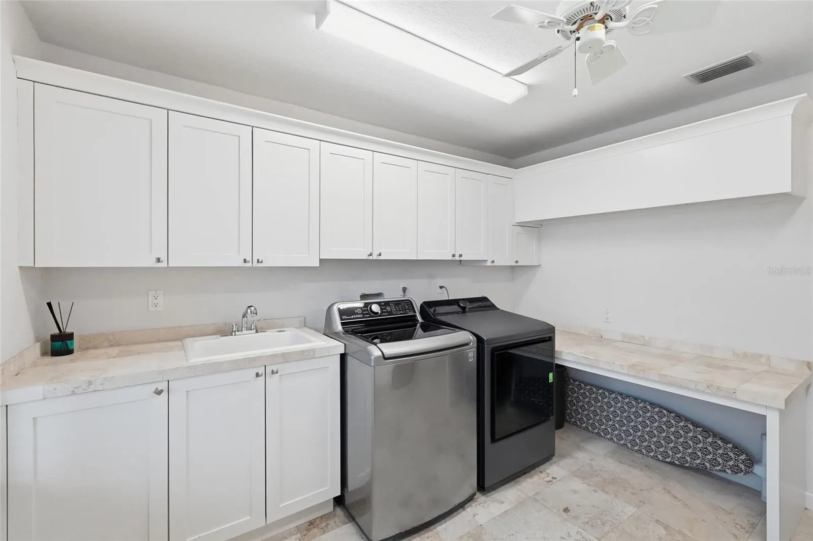 4307 CAMINO REAL