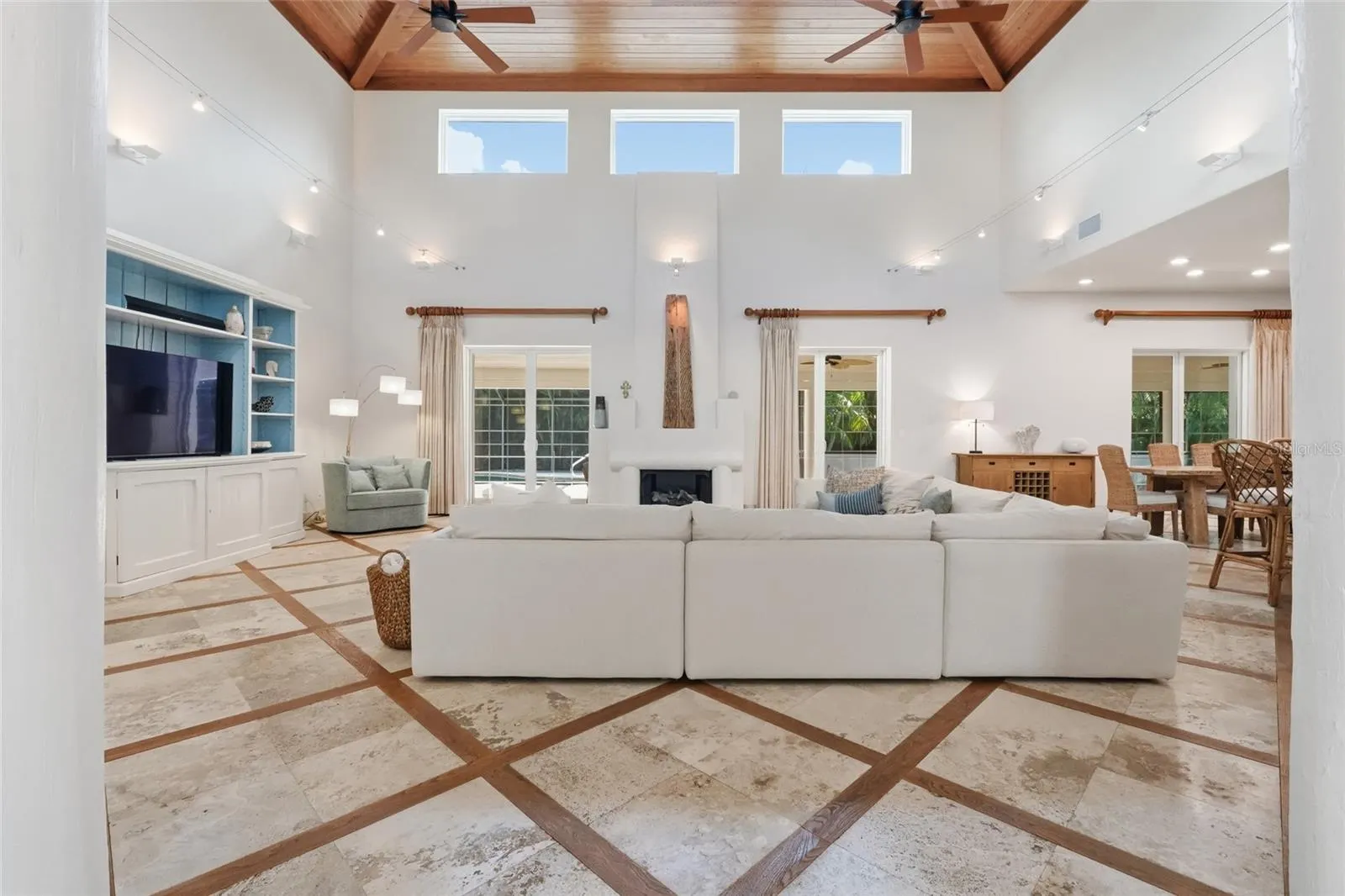 4307 CAMINO REAL