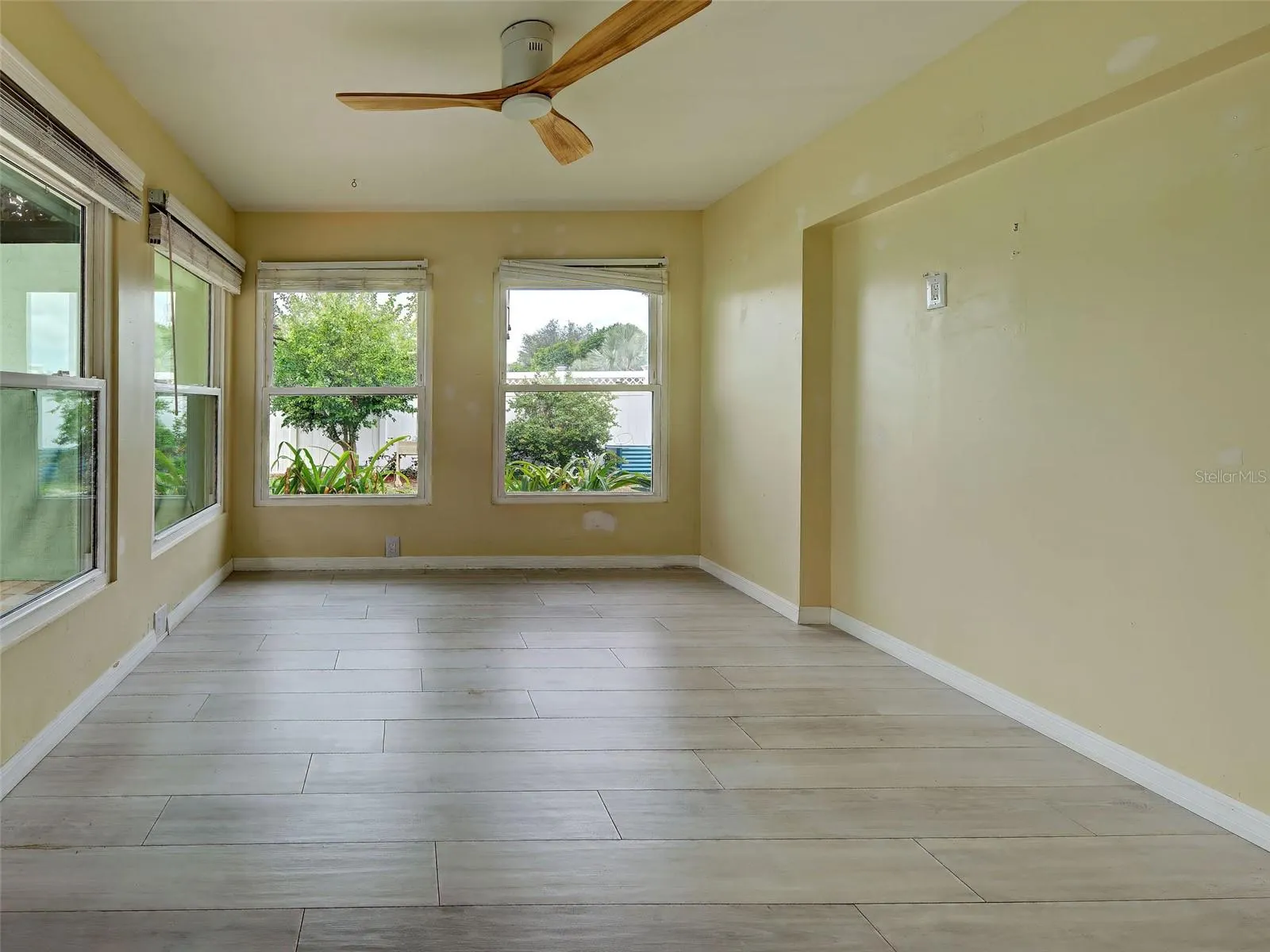 612 GLEN OAK RD