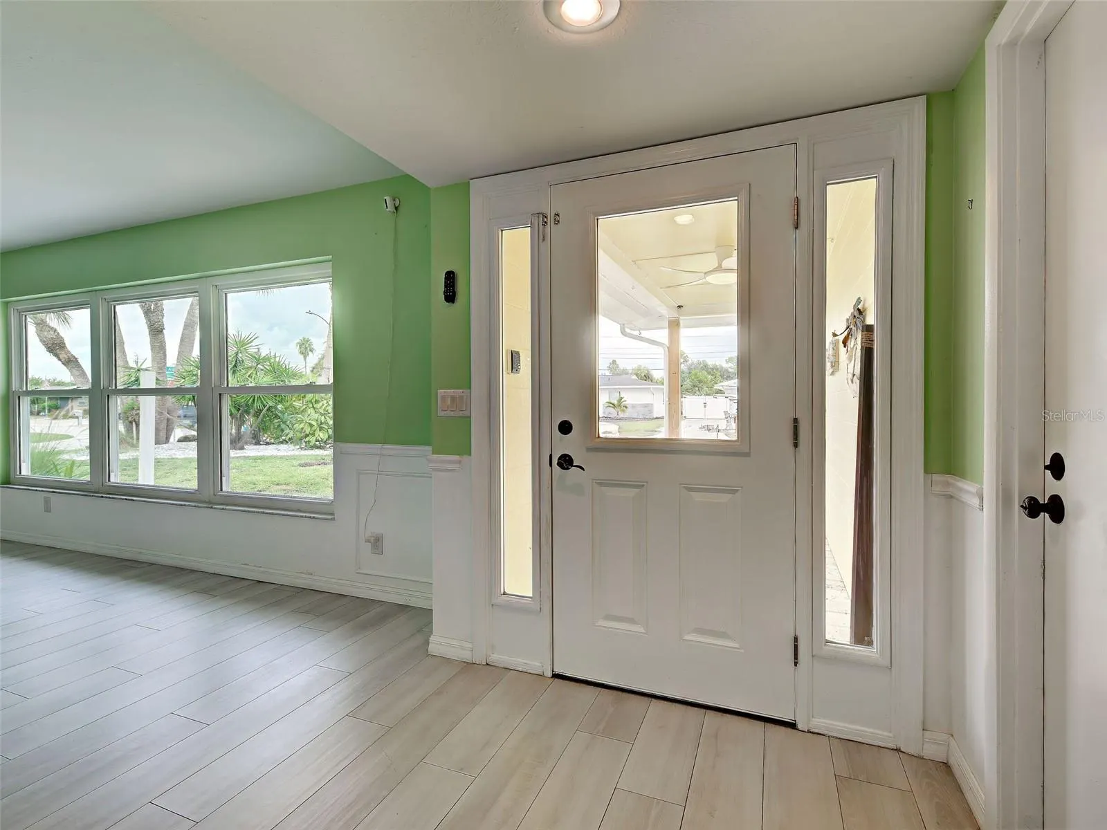612 GLEN OAK RD