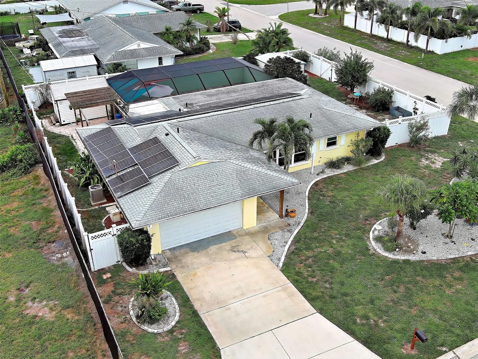 612 GLEN OAK RD
