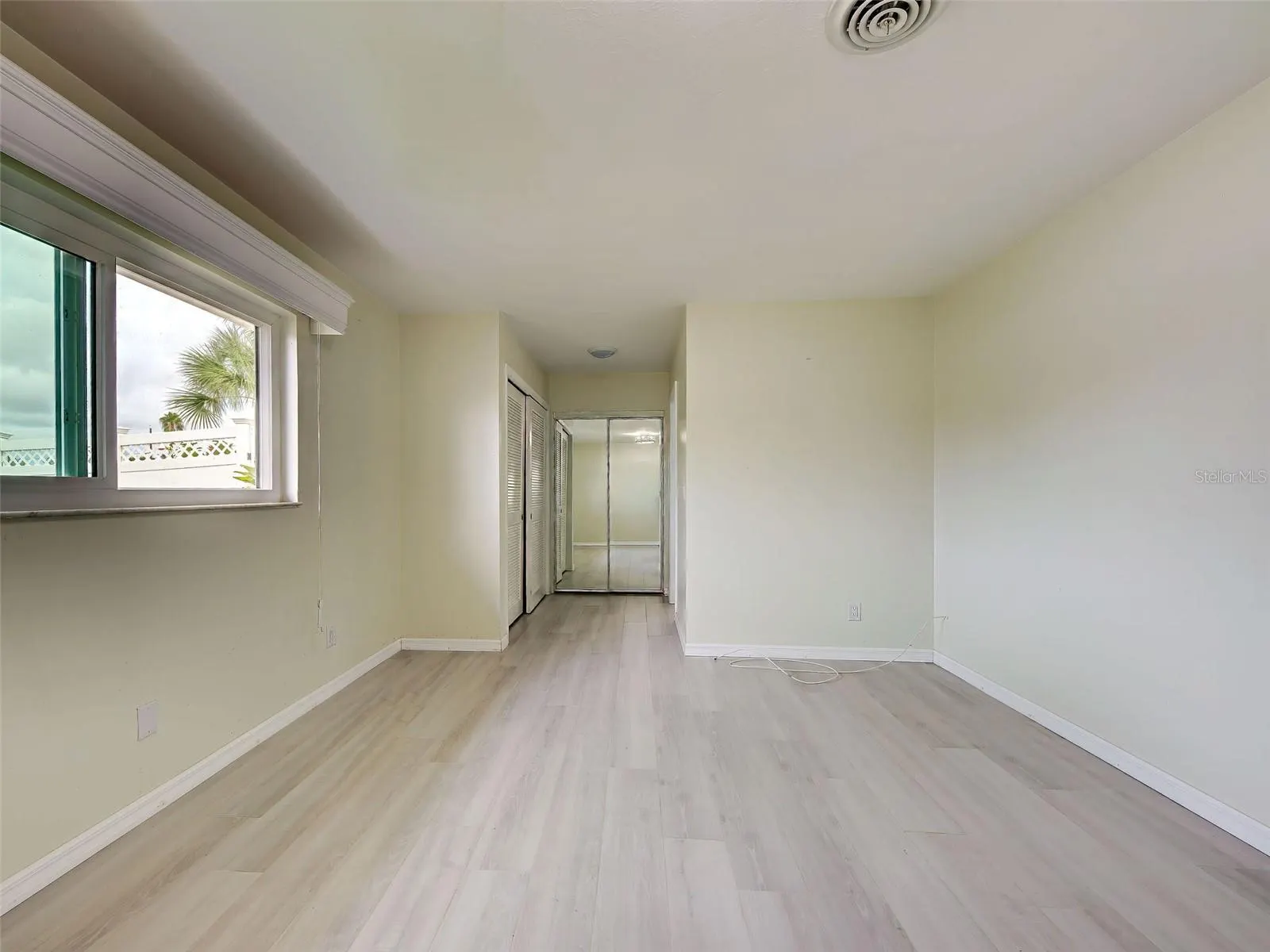 612 GLEN OAK RD