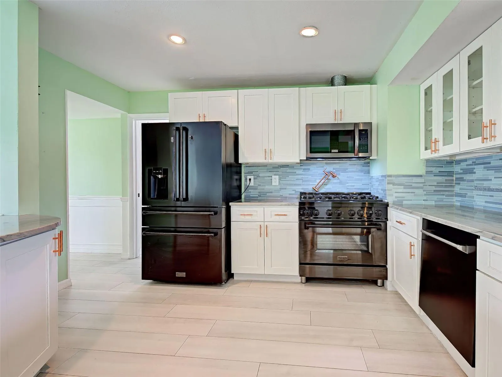 612 GLEN OAK RD