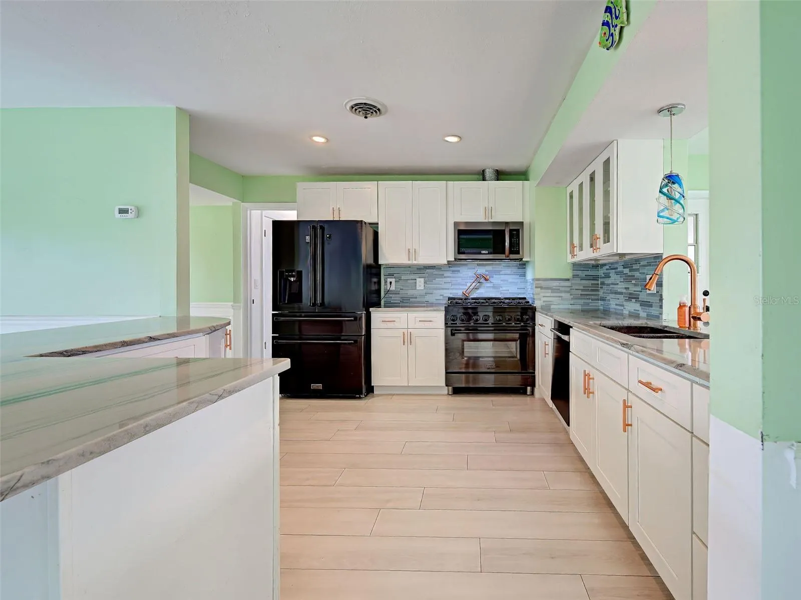 612 GLEN OAK RD