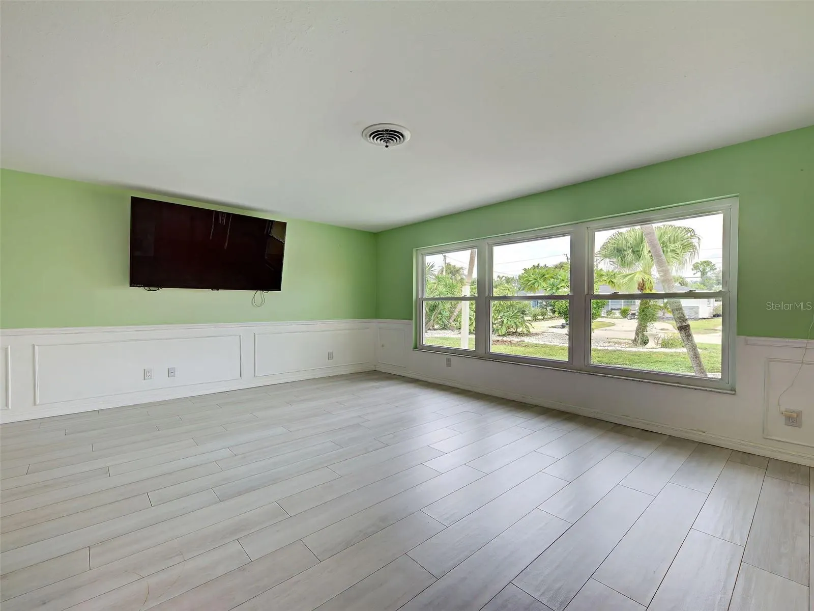 612 GLEN OAK RD