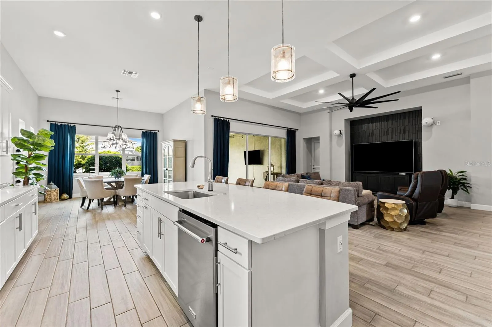 12111 BLUE HILL TRL